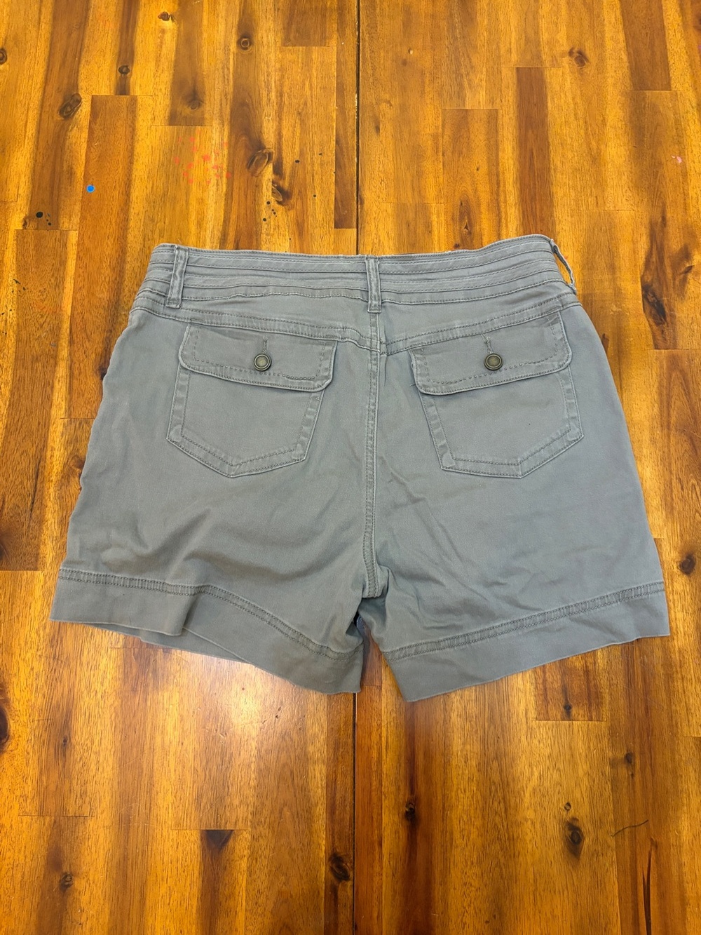 one 5 one Gray Utility Patch-Pocket Shorts - Picture 2 of 6